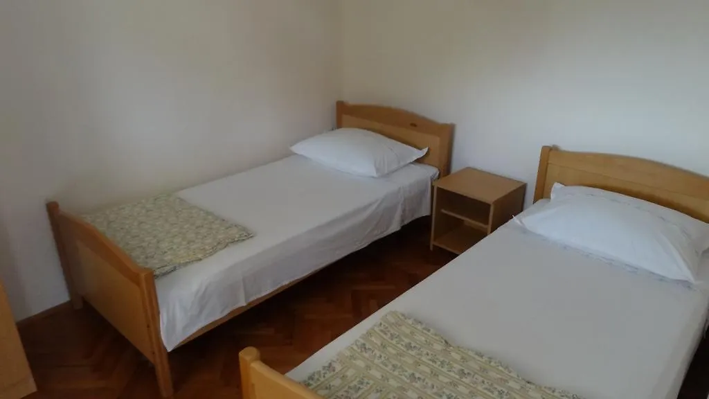 Apartments Mario Donji Okrug  0*, Donji Okrug (Ciovo)
